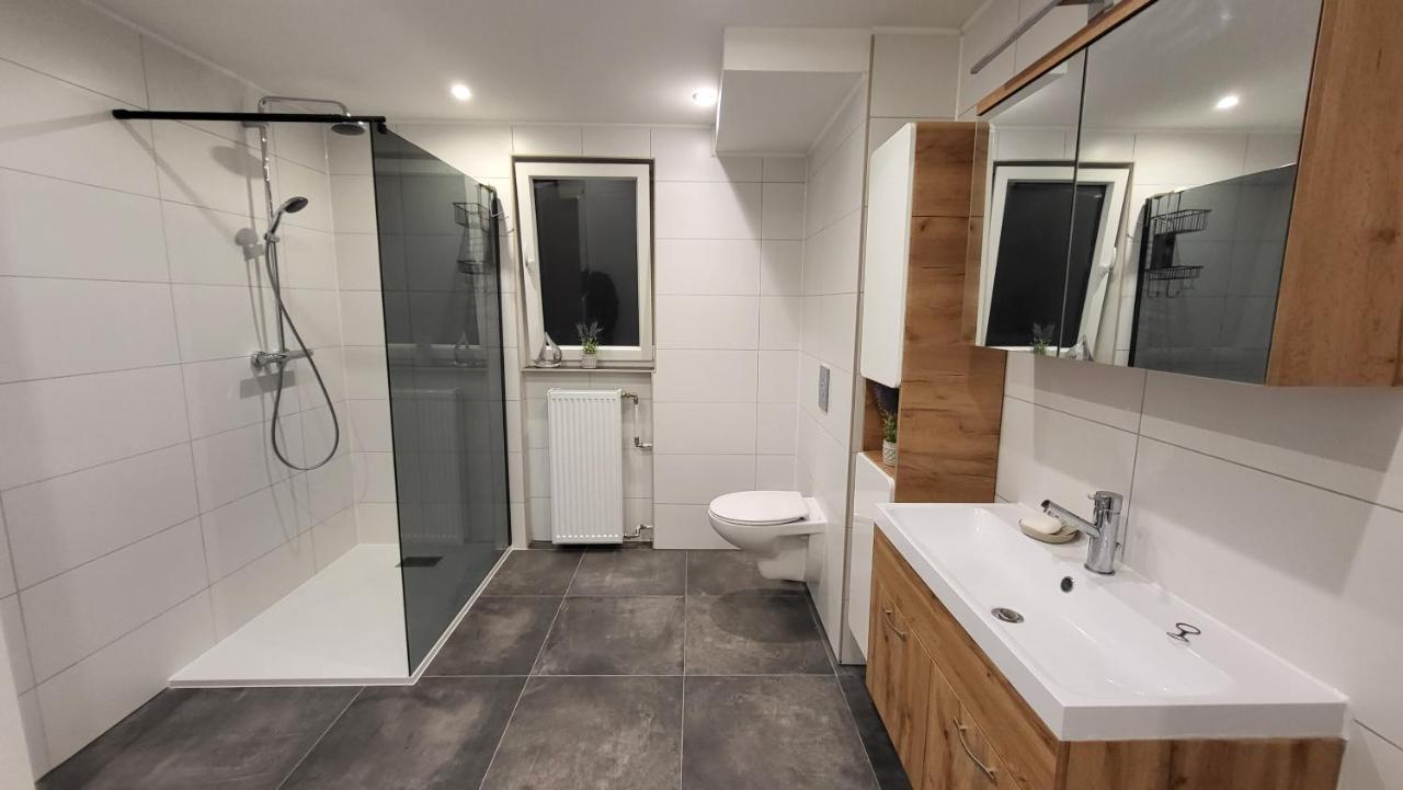 Quiet House - 10 Min Away From Cologne Daire Bergisch Gladbach Dış mekan fotoğraf